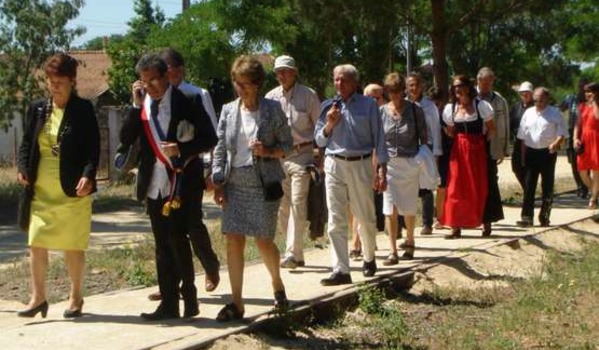 Les délégations empruntent la nouvelle voie verte